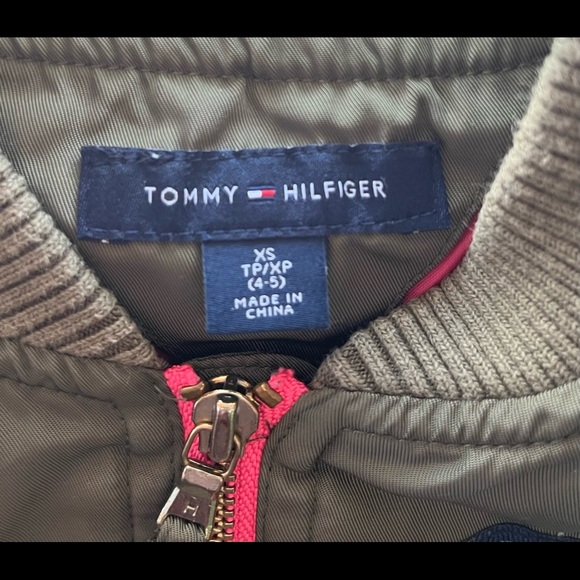 Tommy Hilfiger Bomber Jacket / Girl XS (4-5) / Olive Green / Palm🌴, Flamingo🦩 - Picture 5 of 13